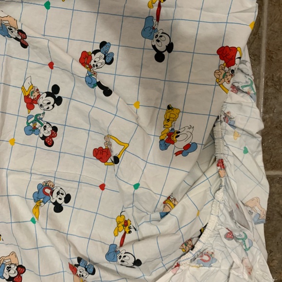 Vintage Disney Mickey, Minnie, Pluto, Daisy, Donald, and More Crib Sheets READ - Picture 2 of 7